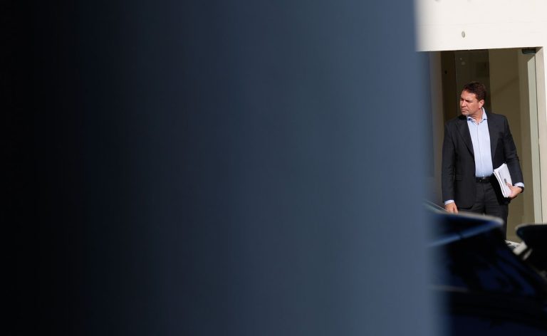 Governo envia aos EUA pedido de extradição de Alexandre Ramagem