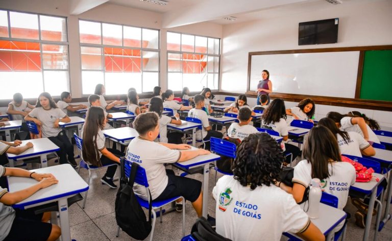 Governo nomeia mais de 500 novos professores para rede estadual de ensino