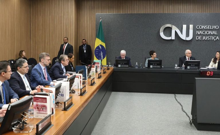 Grupo de trabalho do CNJ vai revisar "penduricalhos" pagos a juízes