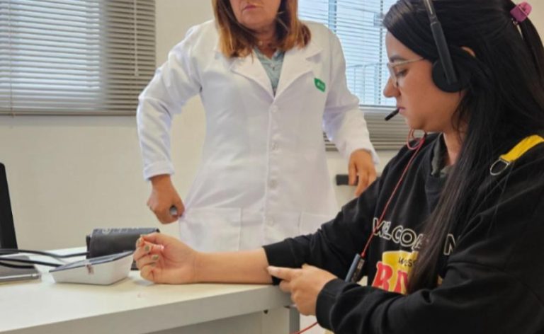 Serviço une telemedicina e suporte presencial nas unidades de Jataí, Rio Verde e Posse, ampliando acesso a mais de 30 especialidades