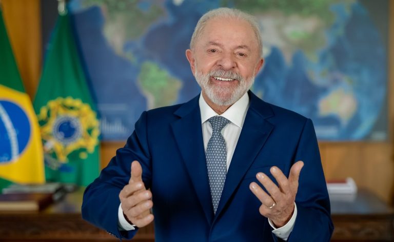Isenção do IR injeta R$ 28 bi na economia, diz Lula