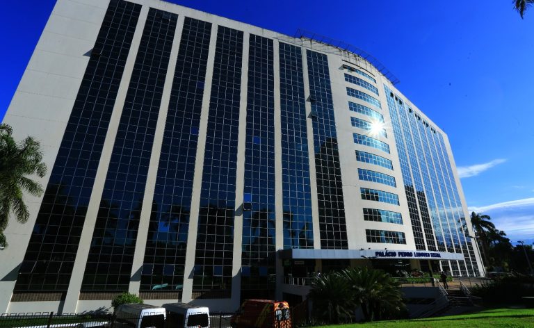 Estado decreta ponto facultativo no próximo dia 20