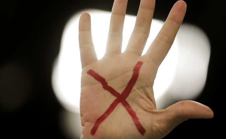 Judiciário lança campanha que mostra fatores de risco para feminicídio