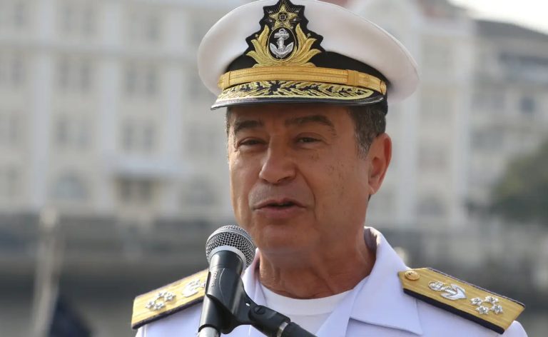 Julgamento no STF pode levar militares a perder patentes