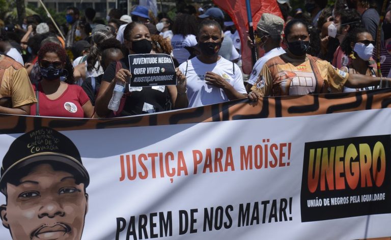 Justiça condena terceiro acusado de matar congolês em quiosque no Rio