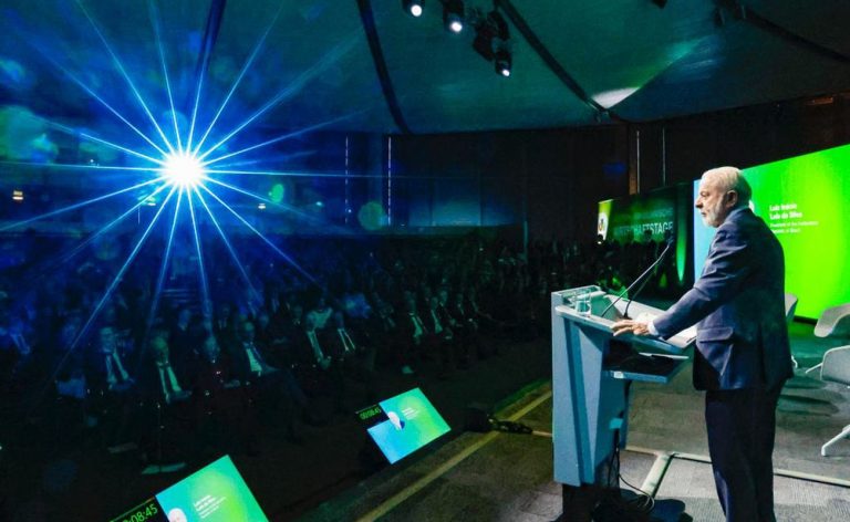 Lula chama conflito no Oriente Médio de “guerra da insensatez”