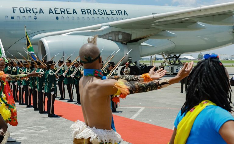 Lula desembarca na África do Sul para participar da Cúpula do G20