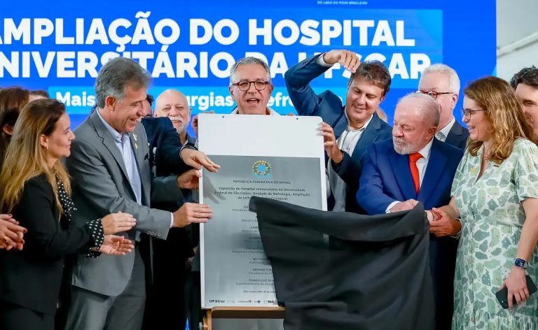Lula inaugura novas áreas de hospital universitário de São Carlos
