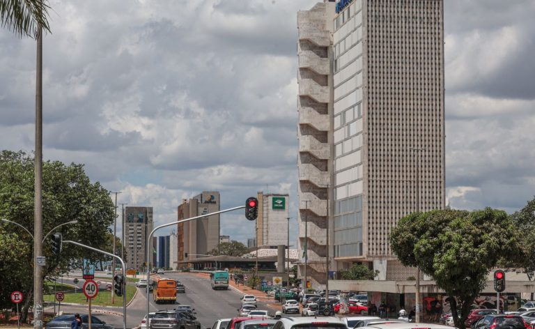 MPDFT contesta lei que utiliza imóveis públicos para salvar o BRB