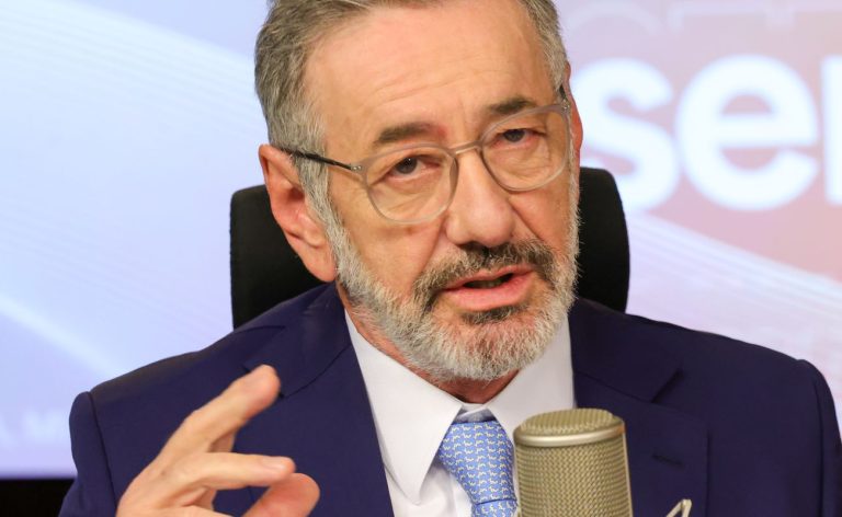 Ministro diz que país não quer apenas exportar minerais críticos