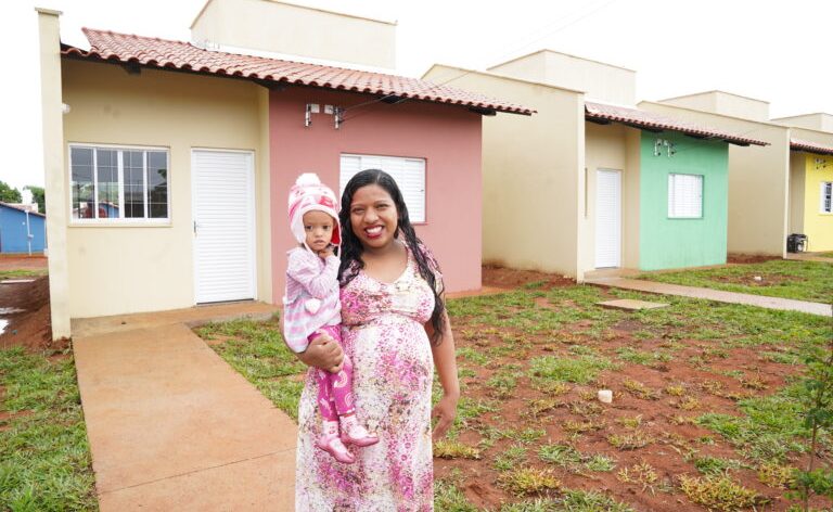 Moradores de Santa Rita do Araguaia vão receber casas a custo zero