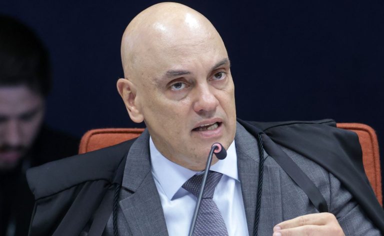 Moraes defende reabertura de investigação contra presidente do PL