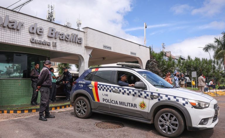 Moraes mantém restrições na prisão domiciliar de Bolsonaro