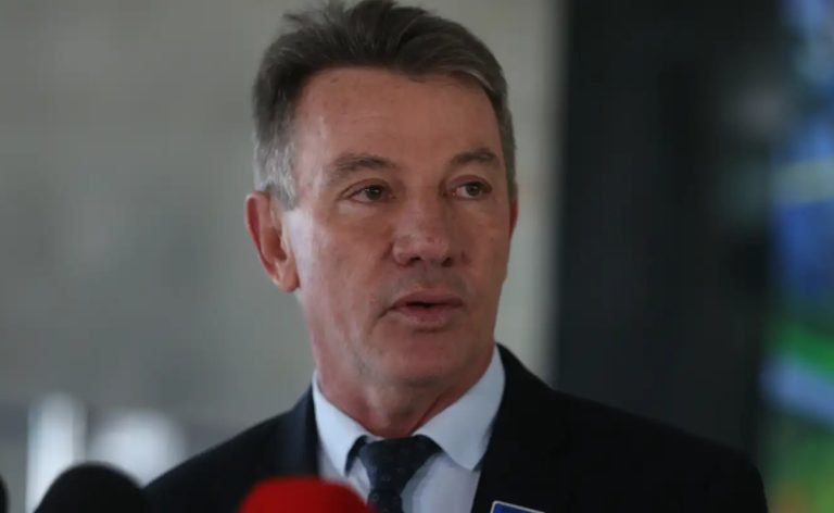 Novo pedido de vista volta a adiar julgamento de ex-governador de RR