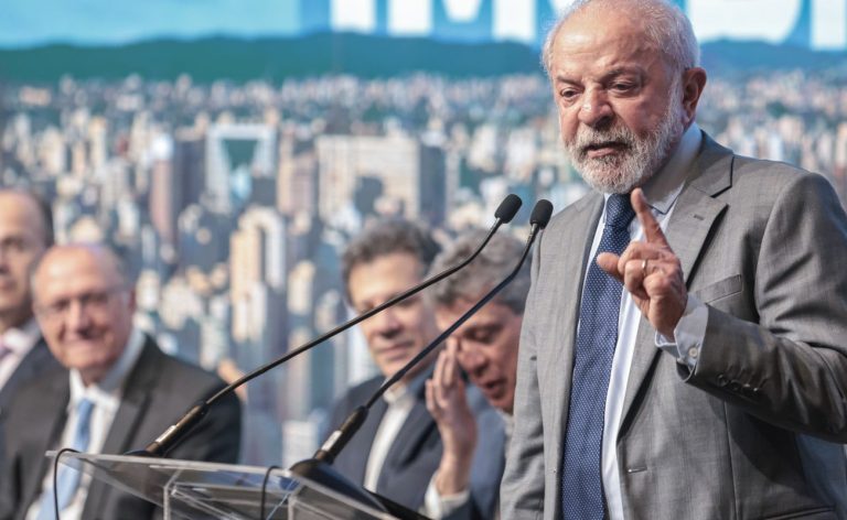 Nunca deveria ter sido truncada, diz Lula sobre relação com Trump