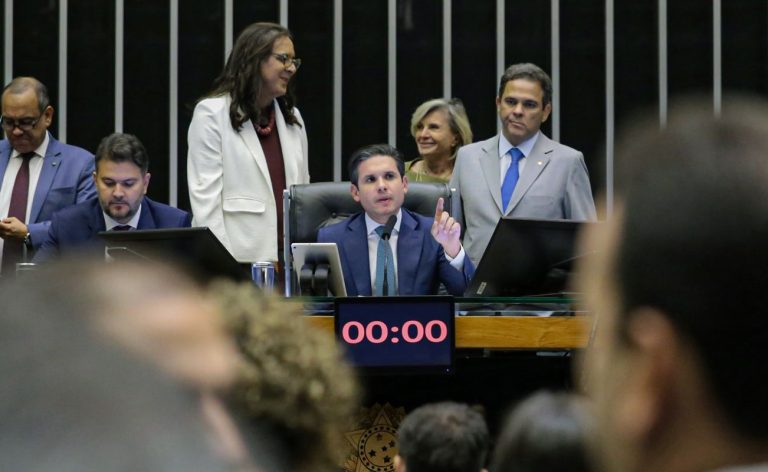 PEC da Blindagem pode barrar ações contra corrupção no uso de emendas