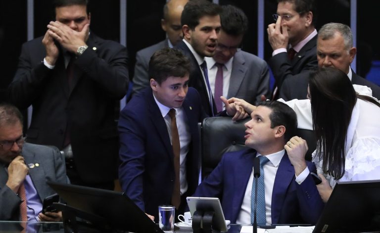 PEC da Blindagem se estenderá a deputados estaduais e distritais