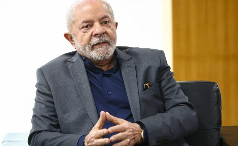 Principal desafio da Venezuela é fortalecer democracia, diz Lula
