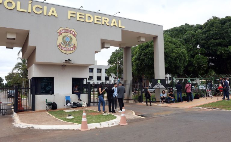 Prisão de Bolsonaro foi motivada por convocação de vigília nas redes