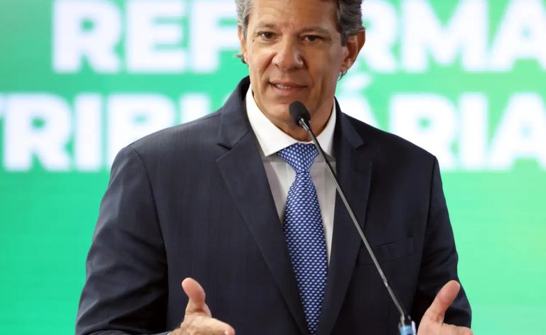 Problema da dívida pública está nos juros, não no déficit, diz Haddad