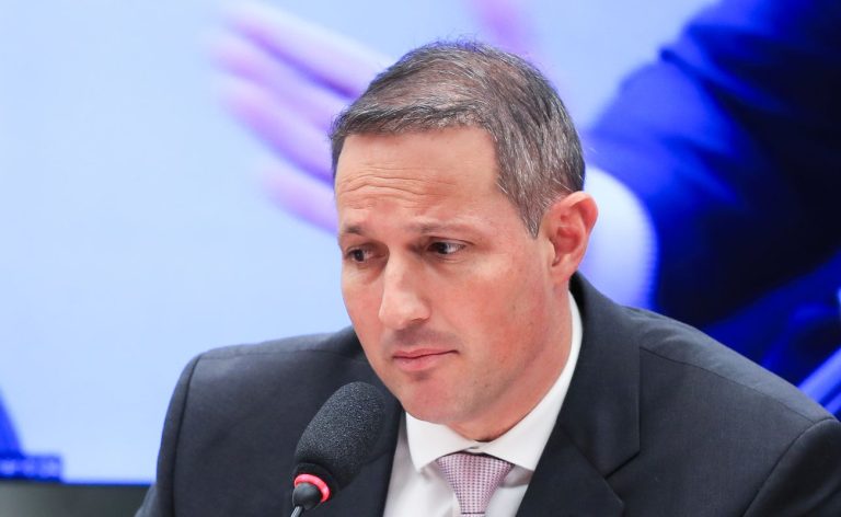 Relator recua e revê ação da PF sem aval de governador