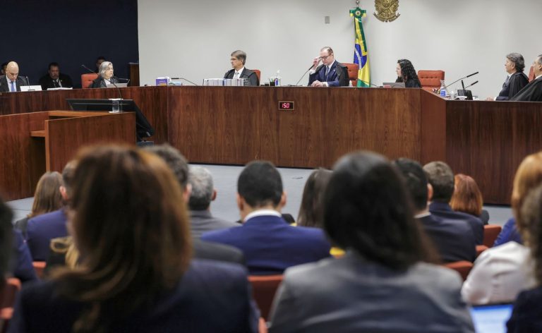 STF começa a julgar militares e policial acusados de golpe de estado