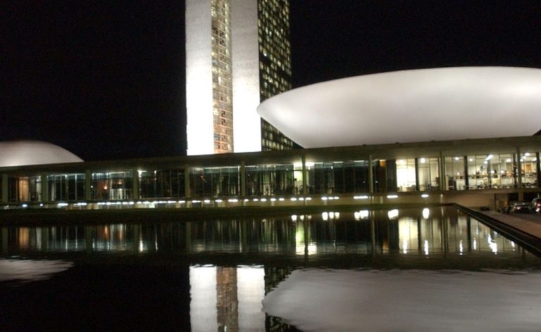 STF decide hoje sobre aval do Legislativo para buscas no Congresso