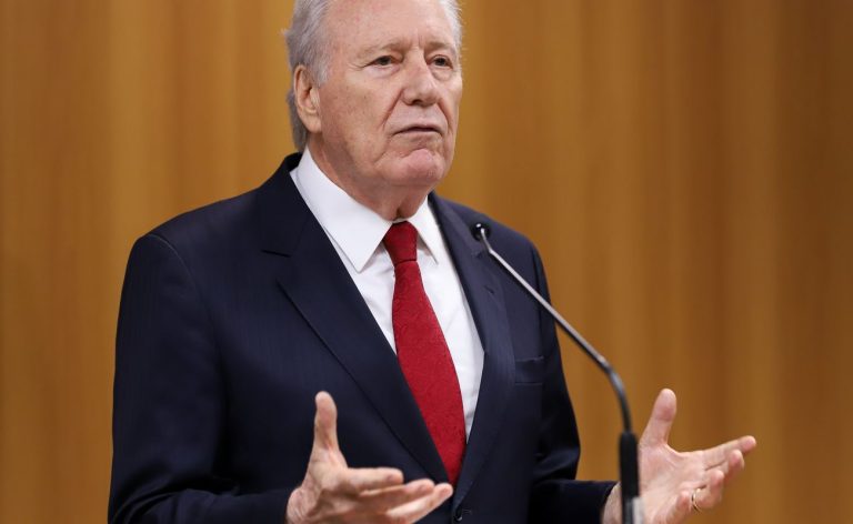 Sem dinheiro, mãos estão amarradas para combate ao crime, diz ministro