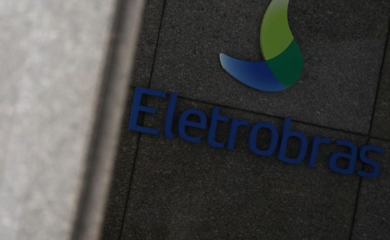 Senado aprova proposta de realocação de trabalhadores da Eletrobras