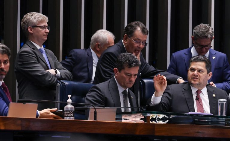 Senado aprova uso do Fundo do Pré-Sal para dívidas do agro