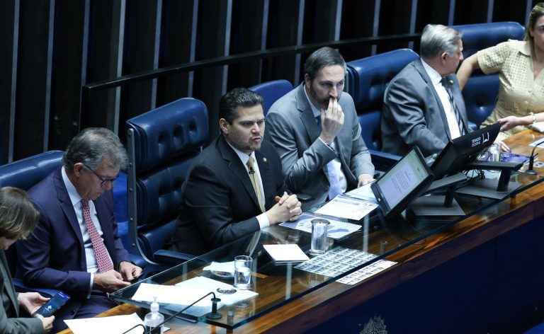 Senado reconhece estágio como experiência profissional