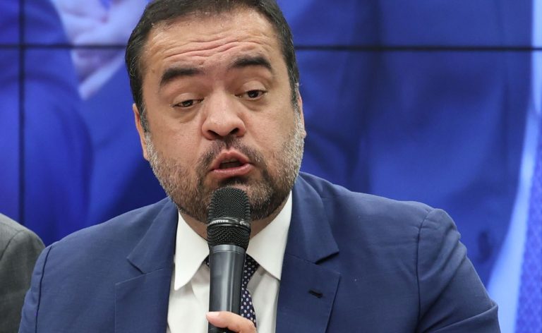 TSE retoma ação que pode cassar governador do Rio, Cláudio Castro