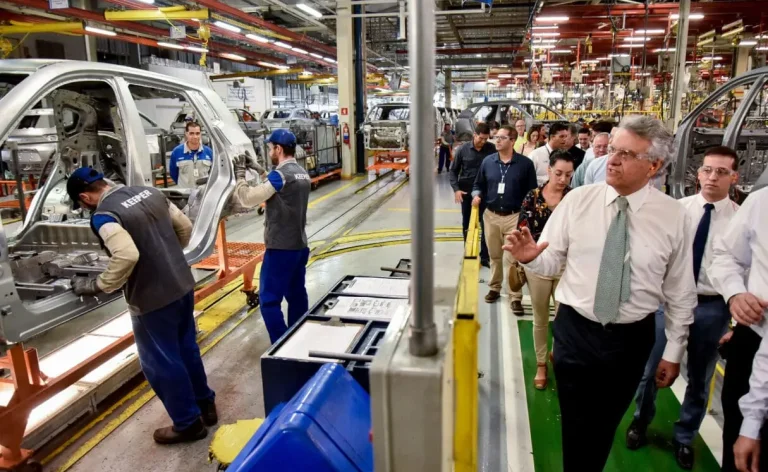 juceg-goias-registra-quase-10-mil-novas-empresas-em-2024-secom-1215x809-1