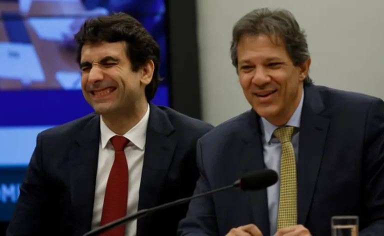 o-ministro-da-fazenda-fernando-haddad-dir-e-gabriel-galipolo-1703062532953_v2_900x506.jpg